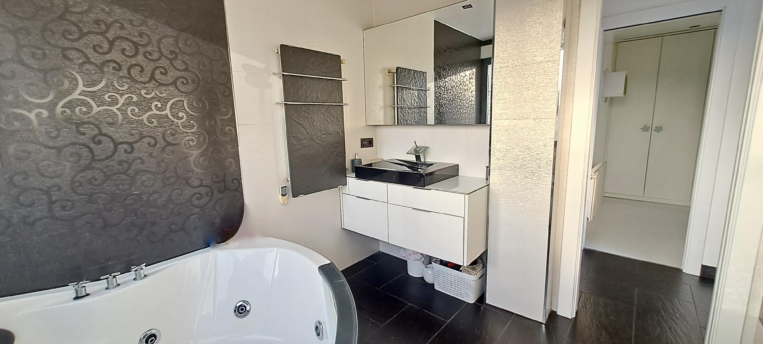 Imagen 11 Piso en venta en Donostia-San Sebastián / Serapio Mujika-Donostia