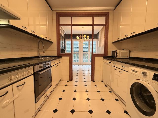 Imagen 7 Inmueble 301146 - Piso en venta en Donostia-San Sebastián / Pº de la Fe-Miraconcha-Donostia