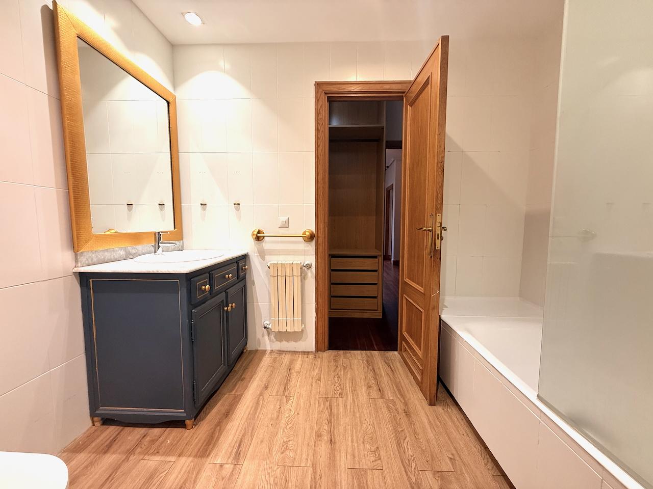 Imagen 18 Piso en venta en Donostia-San Sebastián / Pº de la Fe-Miraconcha-Donostia