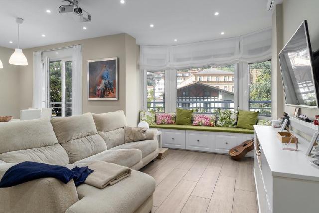 Imagen 3 Inmueble 302314 - Piso en venta en Donostia-San Sebastián / Av. de Navarra-Gros-Donostia