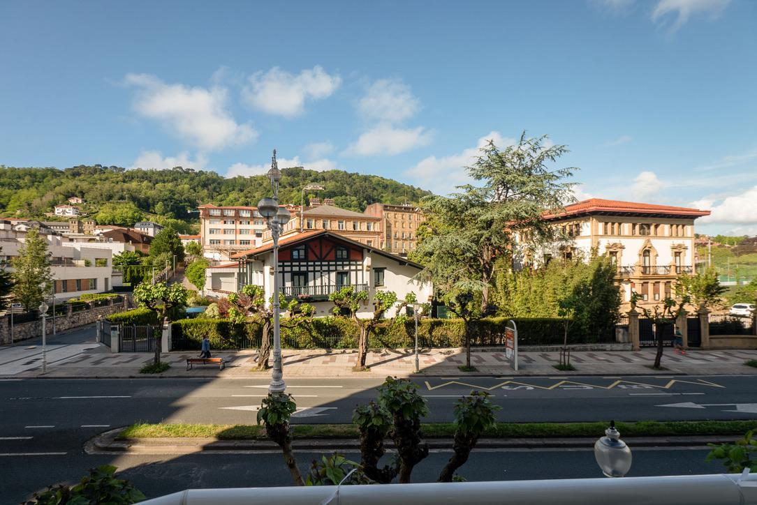 Imagen 6 Piso en venta en Donostia-San Sebastián / Av. de Navarra-Gros-Donostia