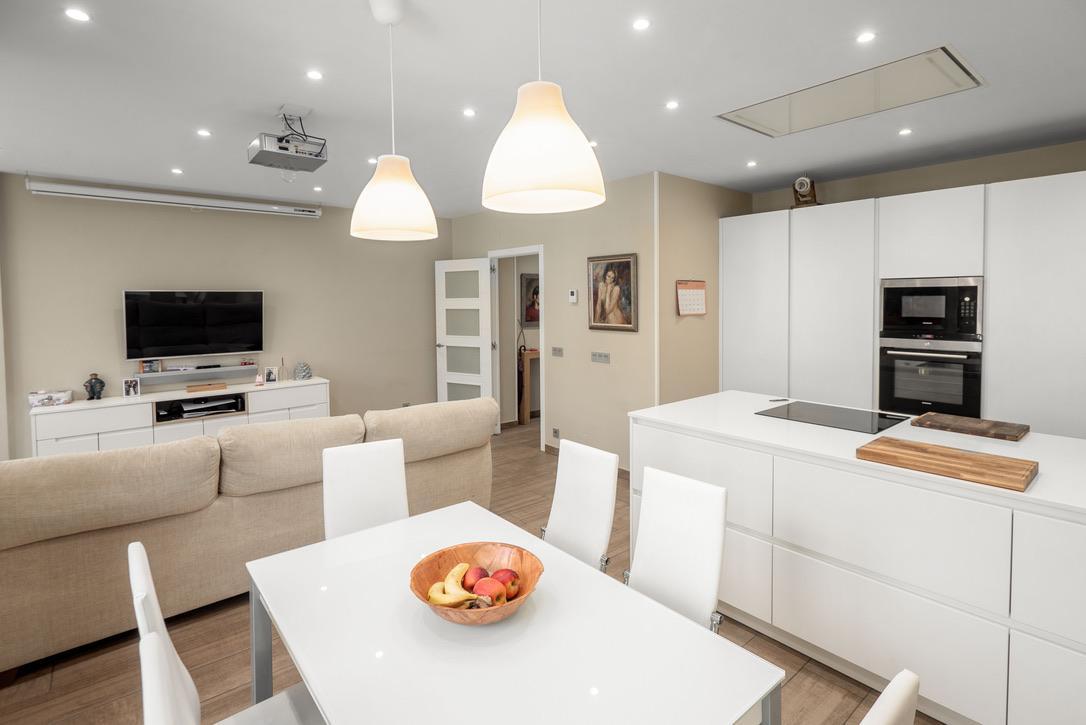 Imagen 7 Piso en venta en Donostia-San Sebastián / Av. de Navarra-Gros-Donostia