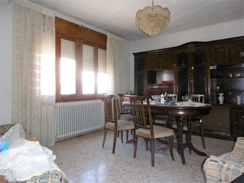 Imagen 5 Casa en venta en Monzón / Conchel, centro población