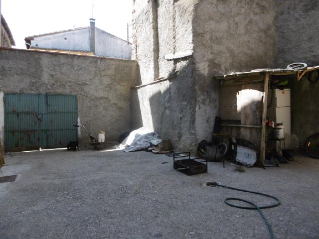 Imagen 15 Inmueble 189852 - Casa en venta en Albalate De Cinca / Zona de avenida principal de Albalate.