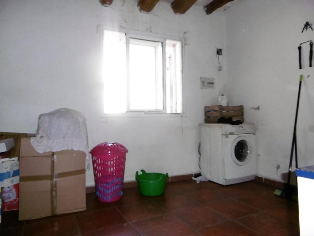 Imagen 5 Casa en venta en Albalate De Cinca / Zona de avenida principal de Albalate.