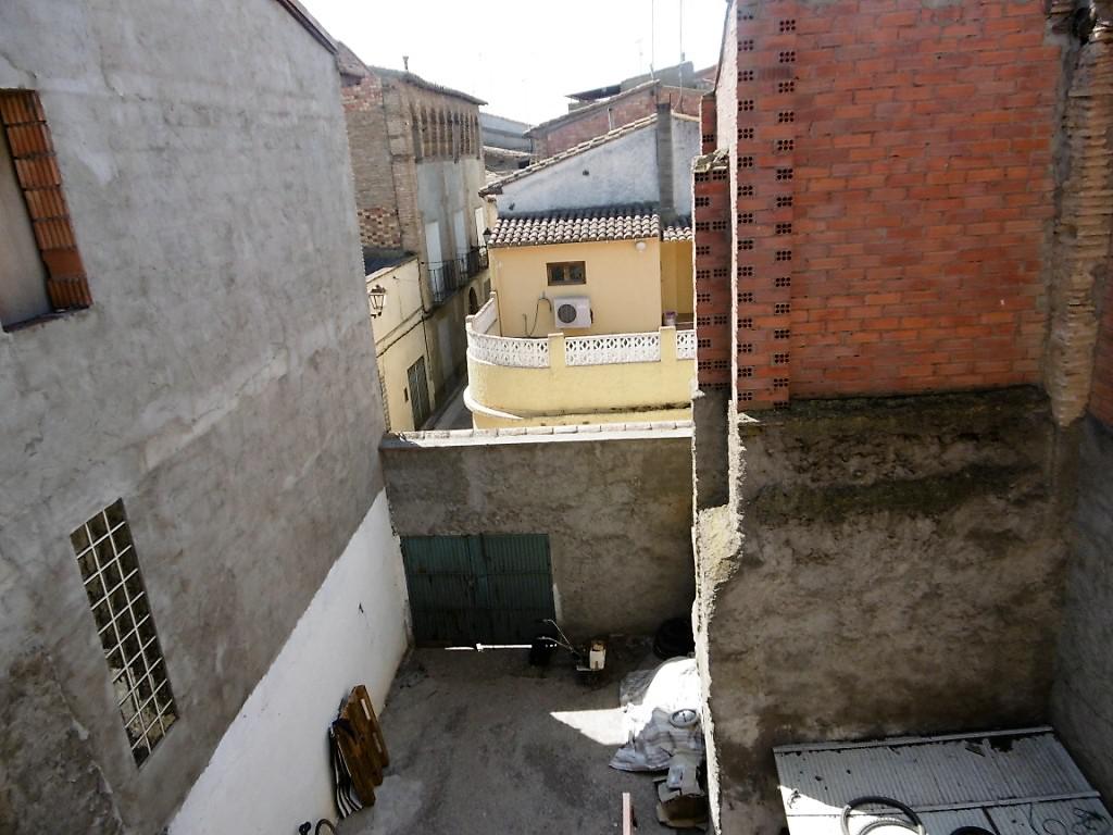 Imagen 18 Casa en venta en Albalate De Cinca / Zona de avenida principal de Albalate.