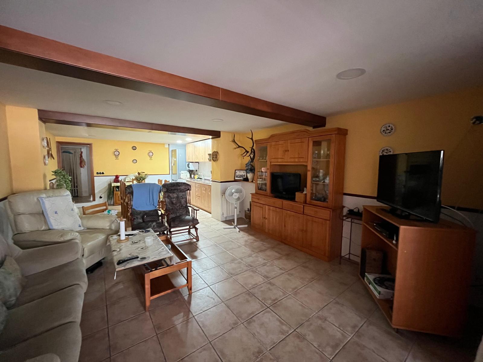 Imagen 2 Casa en venta en Monzón / Calle afueras, junto a la iglesia