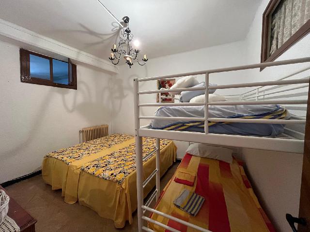 Imagen 7 Inmueble 209682 - Casa en venta en Monzón / Calle afueras, junto a la iglesia