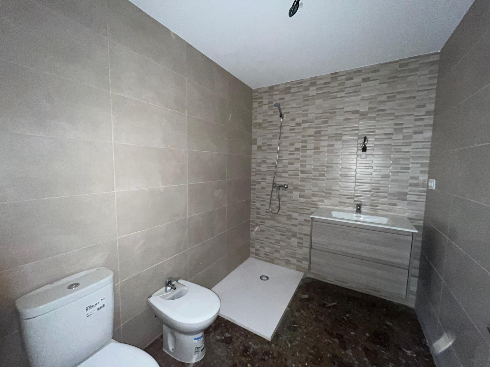 Imagen 9 Casa en venta en Monzón / Calle júcar, zona los olivos