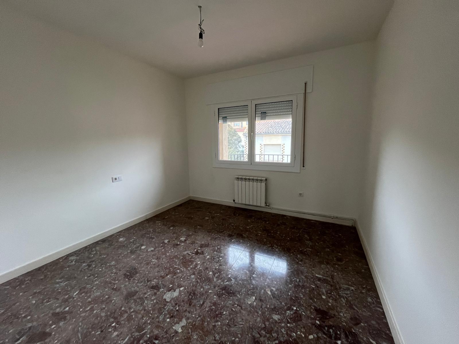 Imagen 6 Casa en venta en Monzón / Calle júcar, zona los olivos