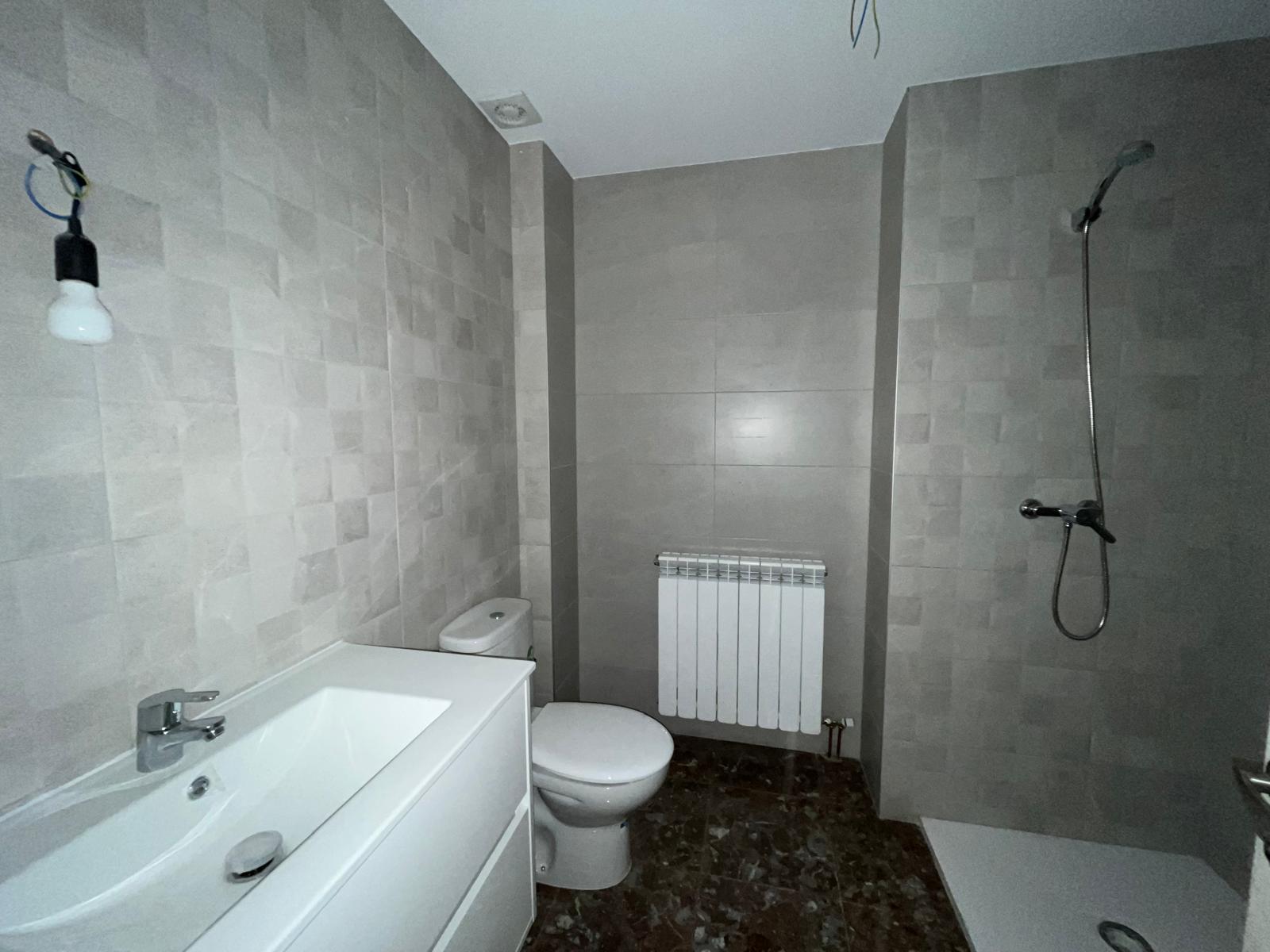 Imagen 10 Casa en venta en Monzón / Calle júcar, zona los olivos