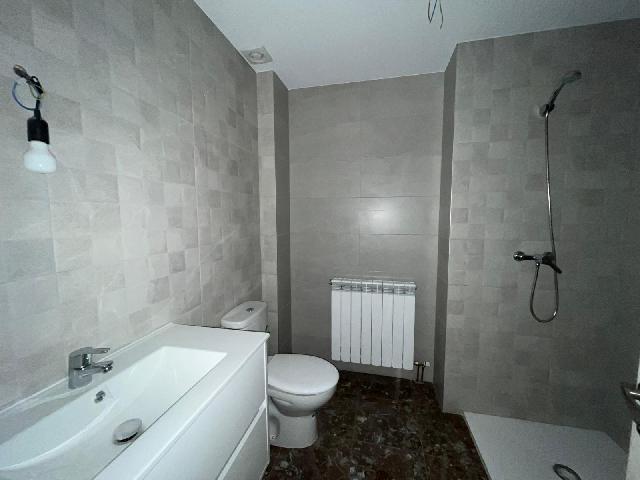 Imagen 10 Inmueble 219714 - Casa en venta en Monzón / Calle júcar, zona los olivos