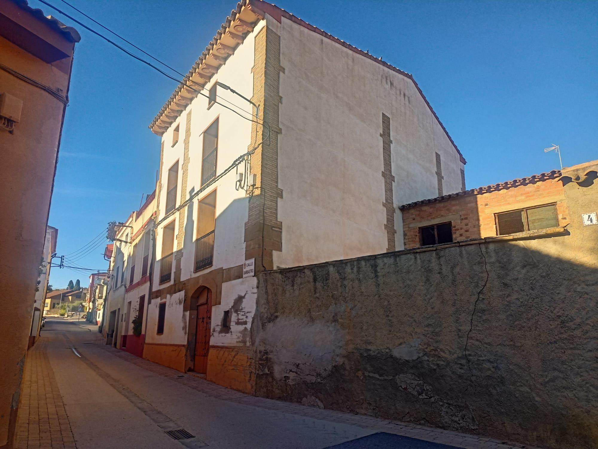 Imagen 2 Casa en venta en San Miguel Del Cinca / Zona residencial de entrada a Pomar de Cinca