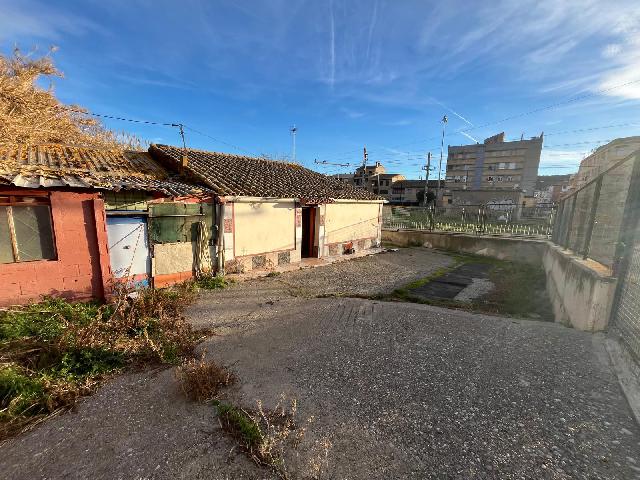 Imagen 1 Inmueble 284100 - Casa en venta en Monzón / Calle huesca, barrio palomar