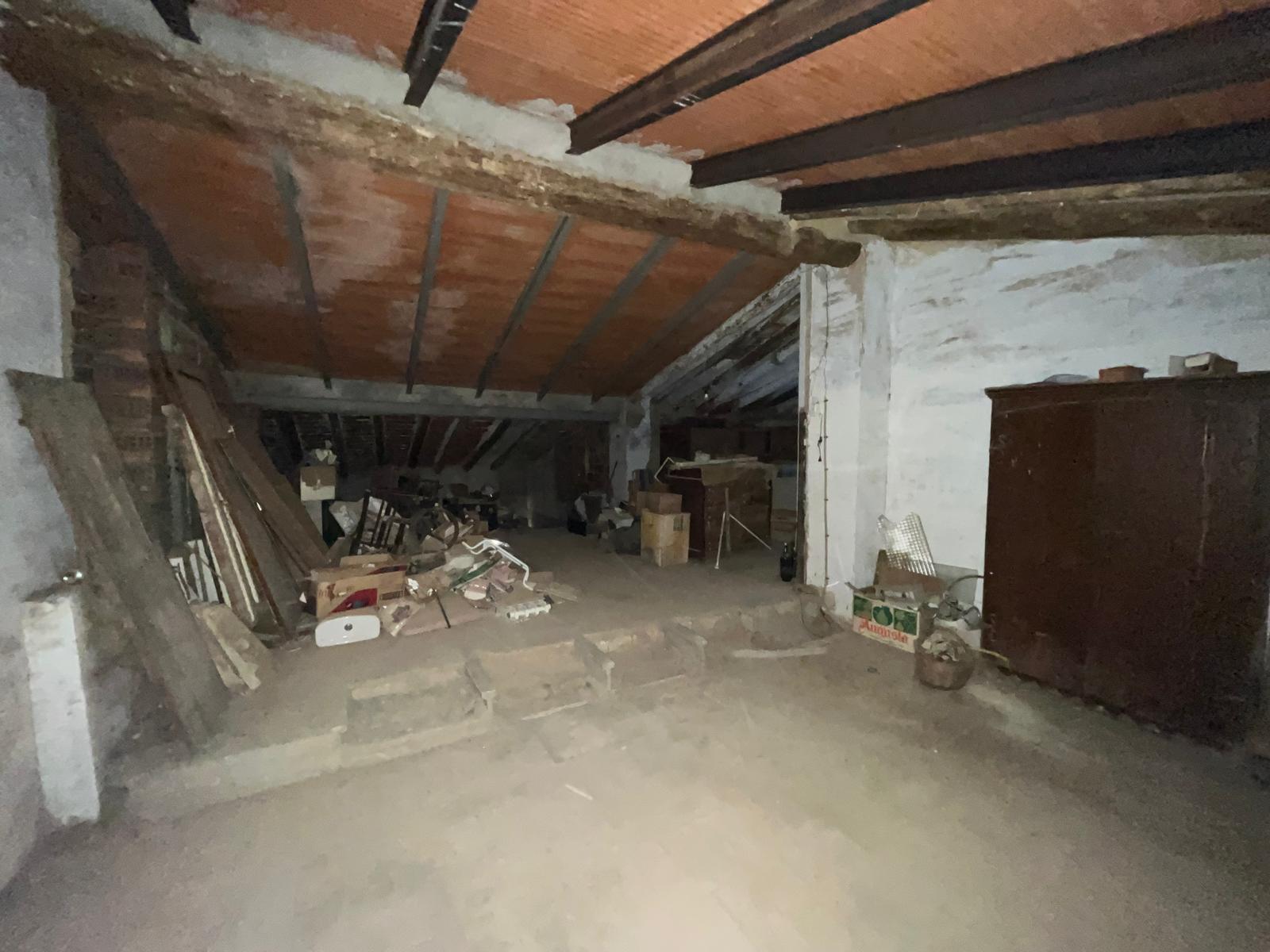 Imagen 12 Casa en venta en Monzón / Calle medio, centro de la población