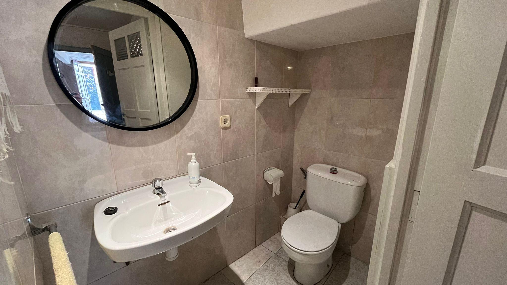 Imagen 15 Casa en venta en Ontiñena / Calle Mayor, centro de la población