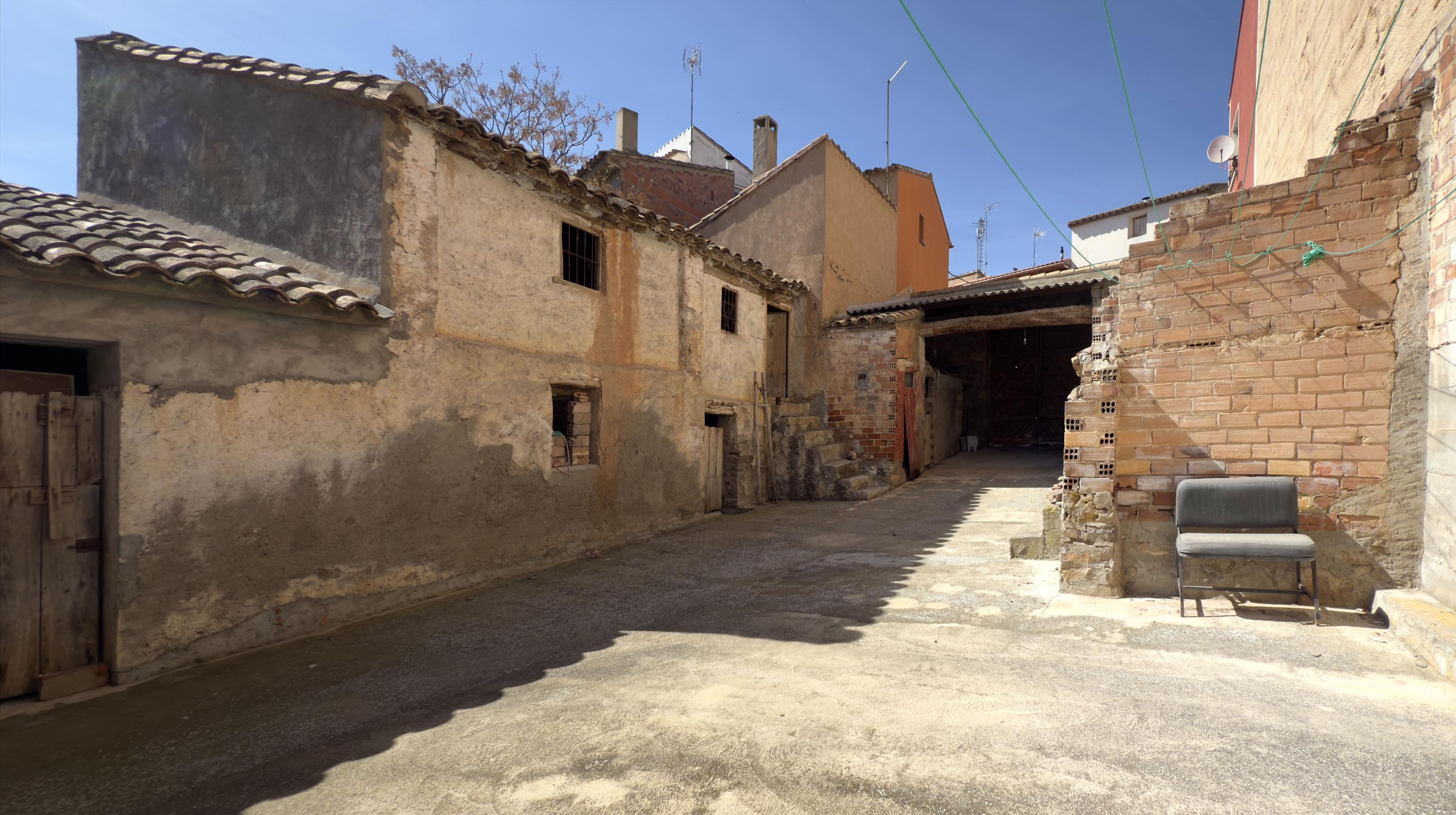 Imagen 21 Casa en venta en Ontiñena / Calle Santa Agueda, centro población.