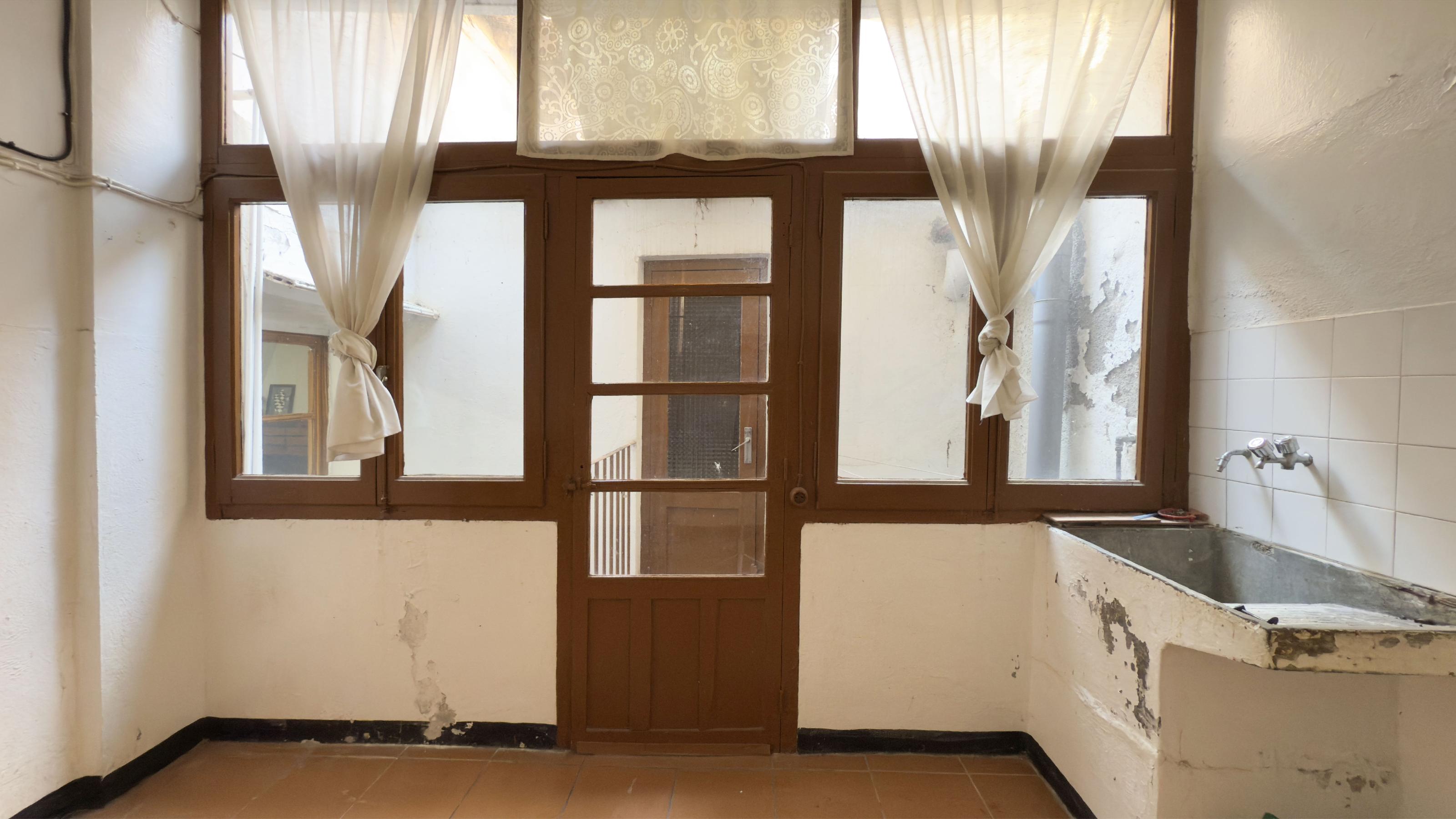 Imagen 18 Casa en venta en Ontiñena / Calle Santa Agueda, centro población.