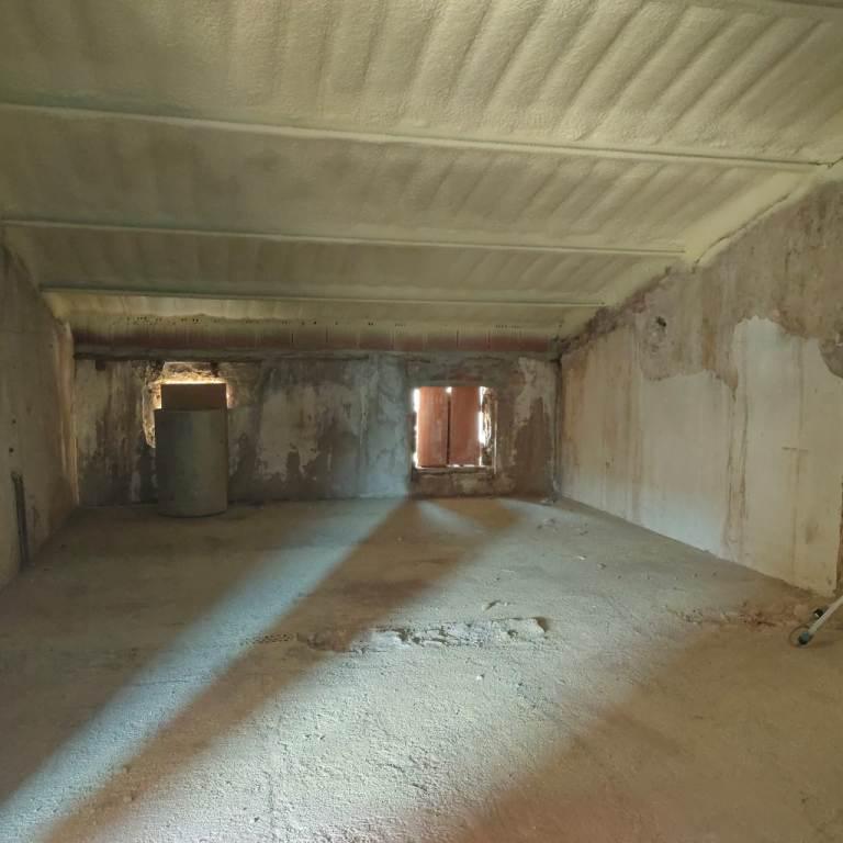 Imagen 25 Casa en venta en Albelda / Centro de la población.