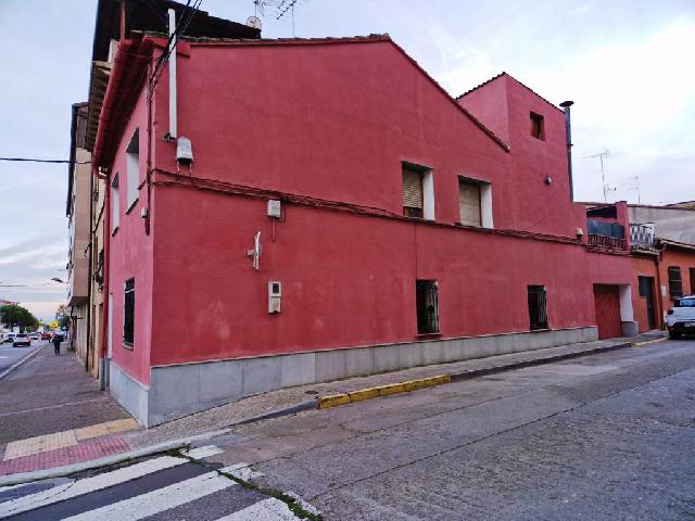 Imagen 1 Inmueble 289385 - Casa en venta en Binéfar / Cerca de las Escuelas.