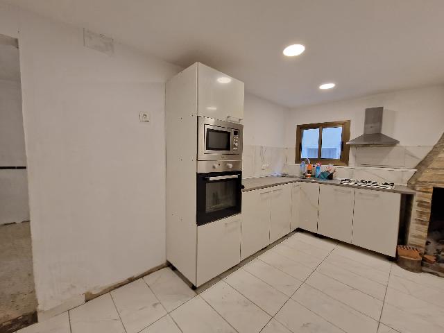 Imagen 2 Inmueble 294094 - Casa en venta en Esplús / Zona tranquila.