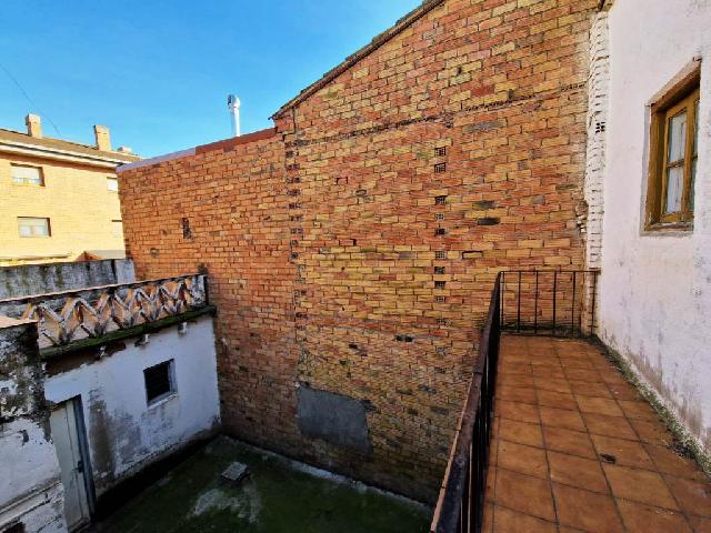 Imagen 21 Inmueble 300098 - Casa en venta en Binéfar / Próximo al centro.