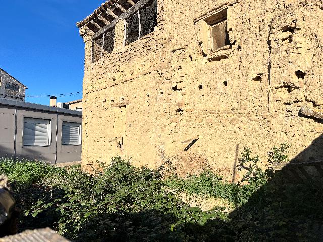 Imagen 6 Inmueble 154974 - Casa Adosada en venta en Barbastro / Centro de Burceat