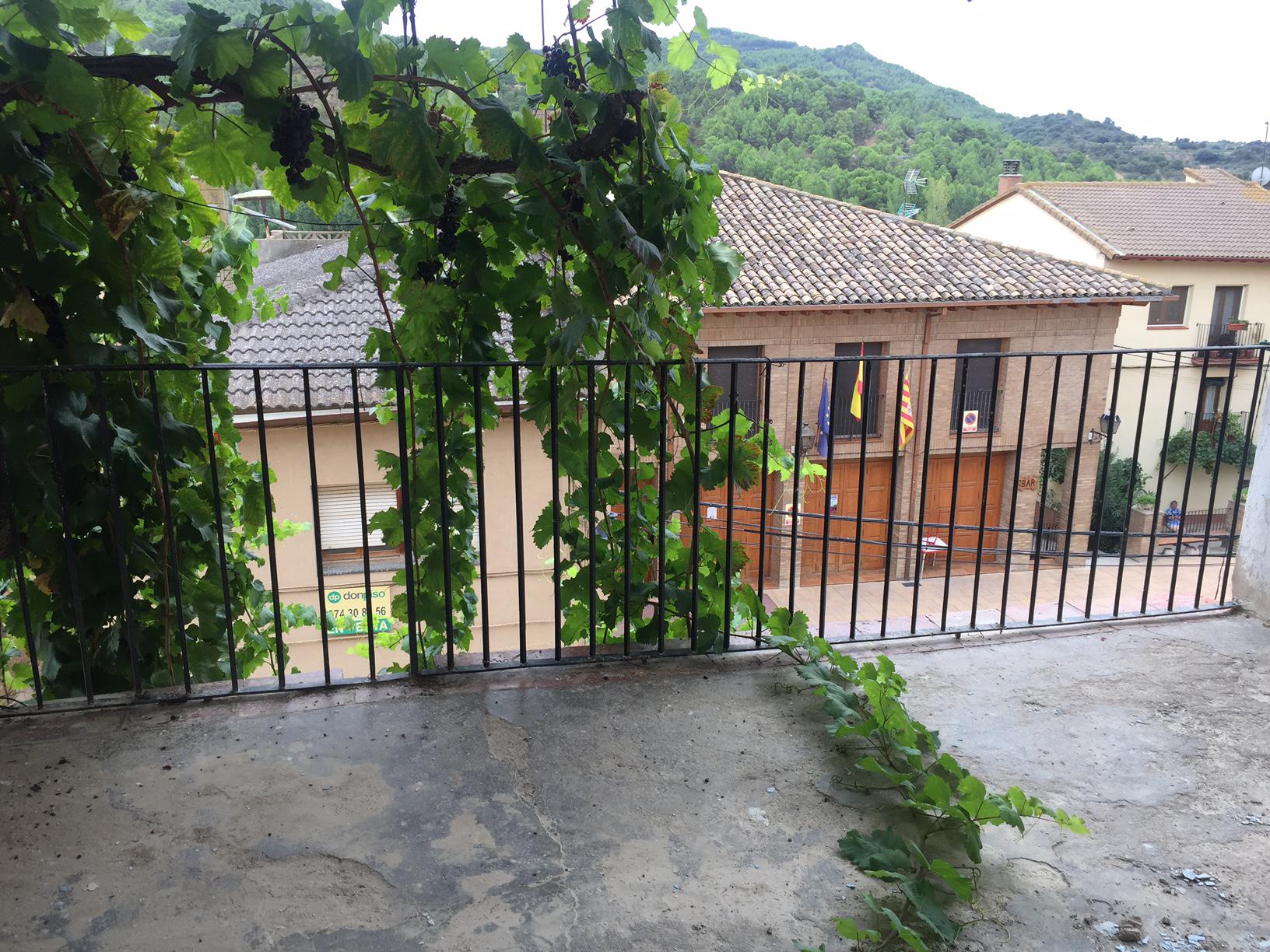 Imagen 3 Casa Adosada en venta en Santa María De Dulcis / Junto al ayuntamiento en Huerta de Vero