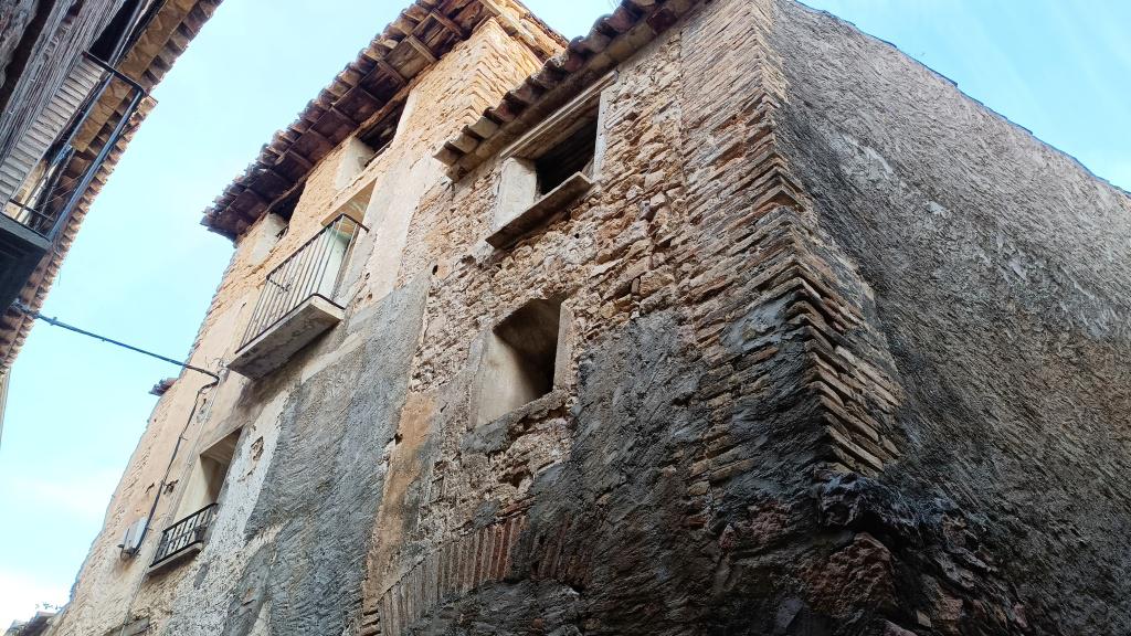 Imagen 2 Casa en venta en Alquézar / Centro del pueblo