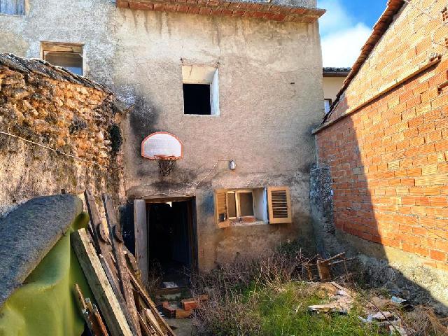 Imagen 10 Inmueble 257997 - Casa en venta en Barbuñales / Situado en el pueblo de  Barbuñales 