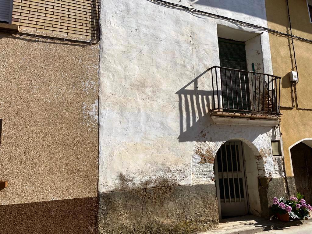 Imagen 3 Casa en venta en Barbuñales / Situado en el pueblo de  Barbuñales 