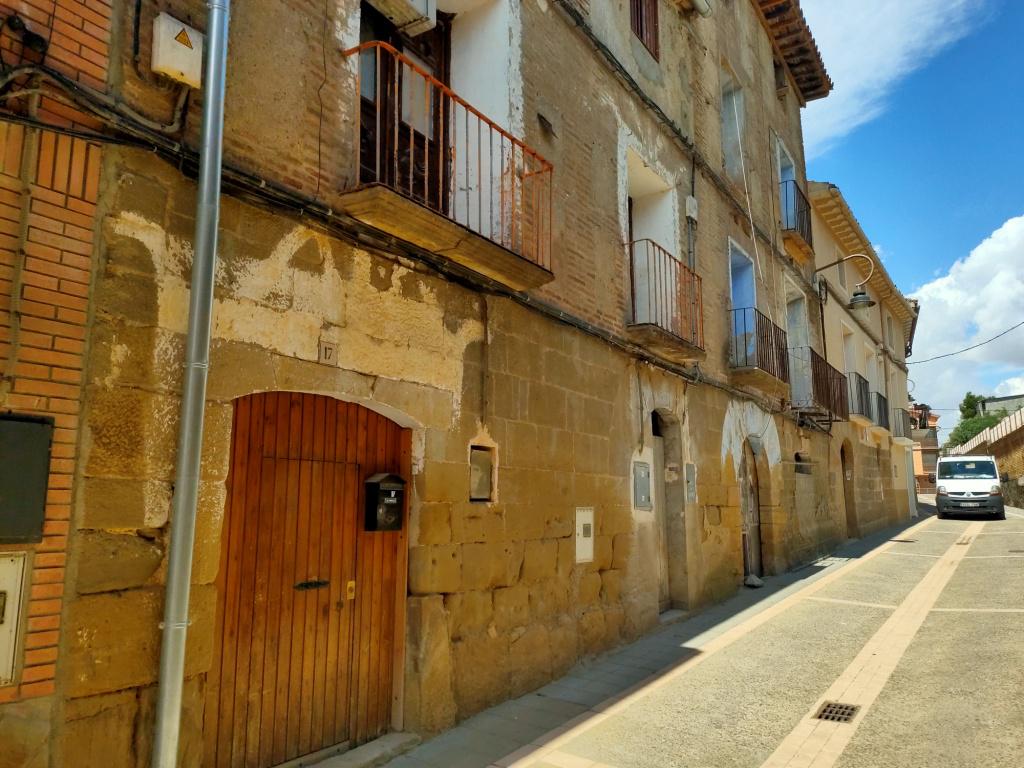 Imagen 8 Casa en venta en Pozán De Vero / Centro de la Población. Calle Mayor.