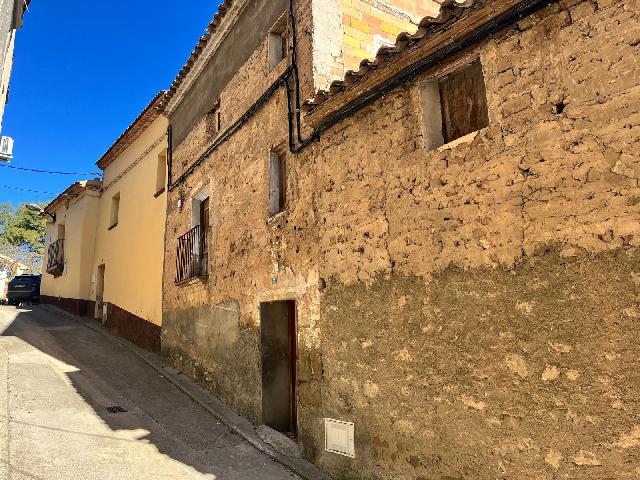 Imagen 1 Inmueble 277251 - Casa en venta en Grado (El) / En la población de Enate