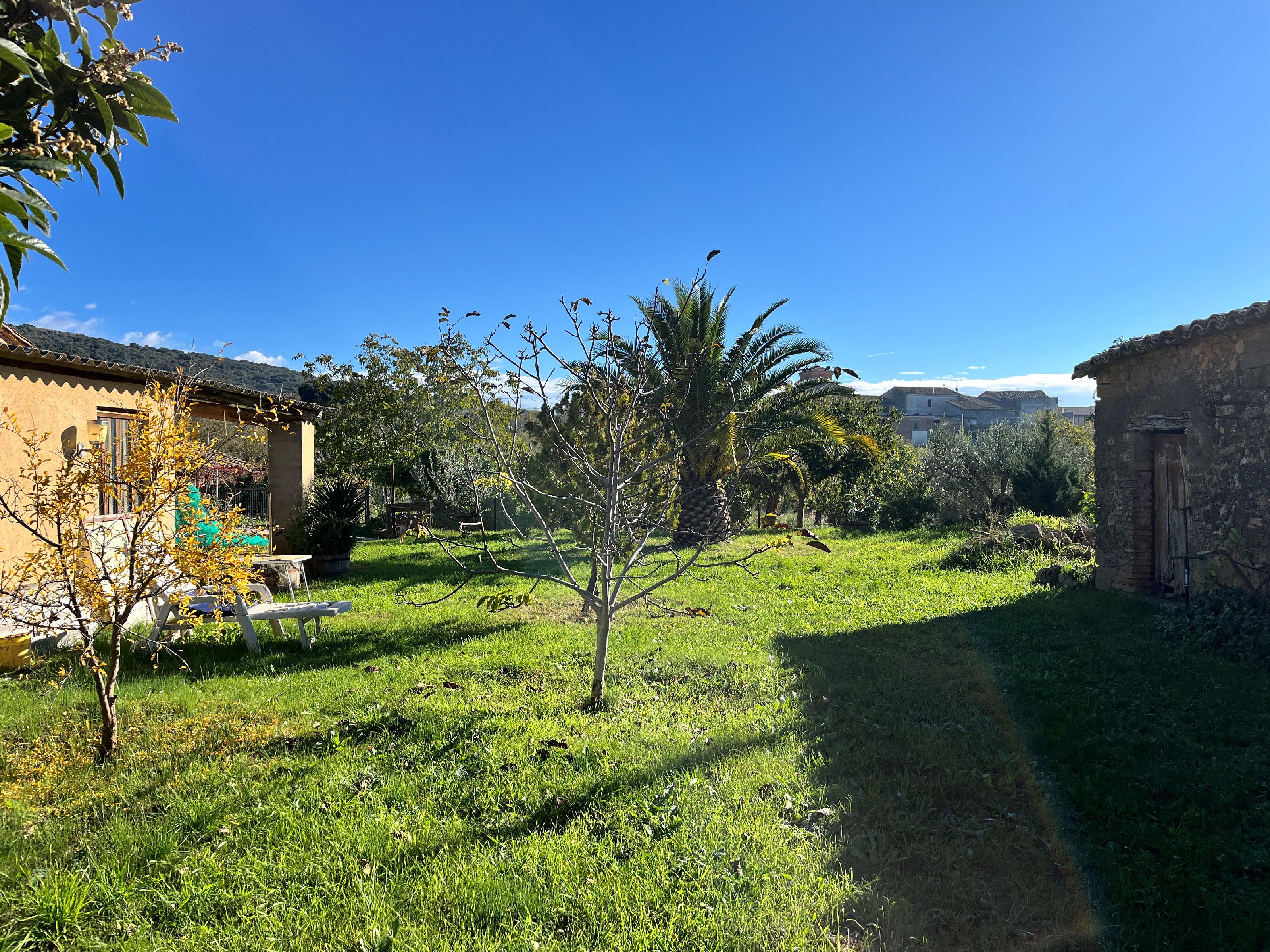 Imagen 3 Casa Rústica en venta en Alquézar / Radiquero, zona periferia de la población.