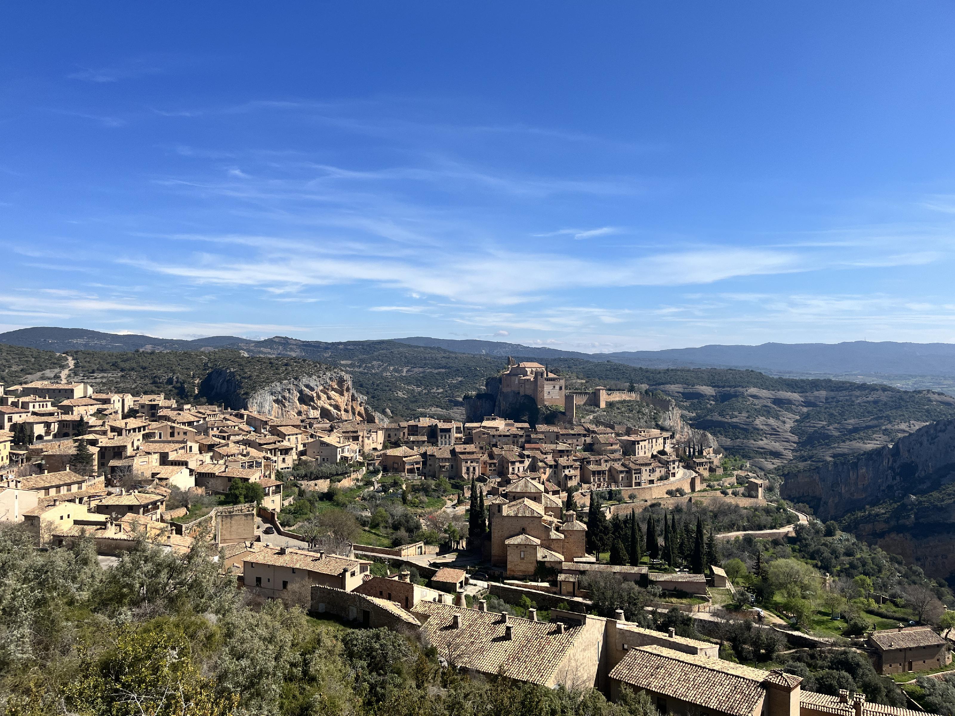 Imagen 2 Casa en venta en Alquézar / Zona Baja de Alquézar, vistas al Sureste.