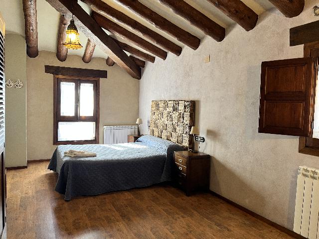 Imagen 4 Inmueble 292143 - Casa en venta en Grado (El) / Casa Turismo Rural. Centro de Artasona.