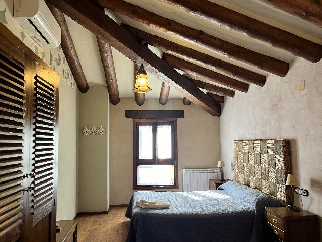 Imagen 8 Inmueble 292143 - Casa en venta en Grado (El) / Casa Turismo Rural. Centro de Artasona.