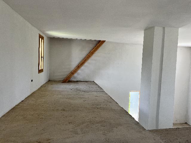 Imagen 12 Inmueble 292458 - Casa en venta en Peraltilla / Carretera Nacional 240 