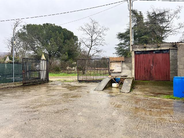 Imagen 1 Inmueble 299434 - Casa Rústica en venta en Grado (El) / Zona de Enate, junto al restaurante el Chopo