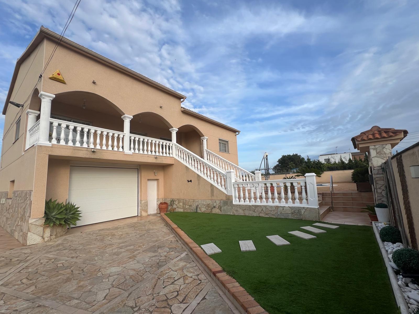 Imagen 1 Casa Aislada en venta en Piera / Can Claramunt - Piera