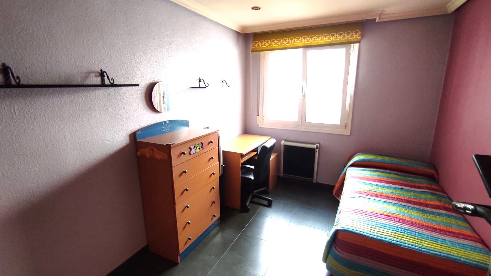 Imagen 4 Piso en venta en Ermua / Zona San Pelayo