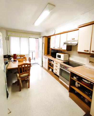 Imagen 2 Inmueble 280530 - Piso en venta en Ermua / Zona     Centro