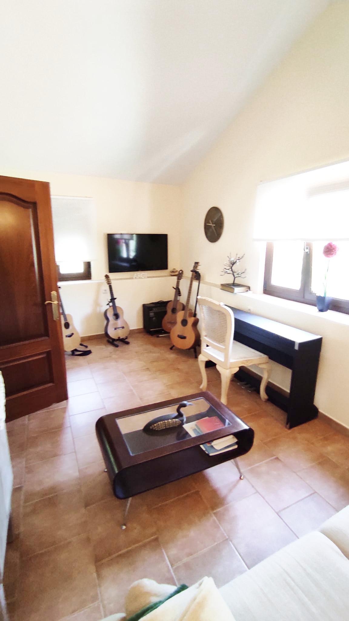 Imagen 5 Casa en venta en Mendaro / Se vende caserio en Mendaro con terreno, zona llana .