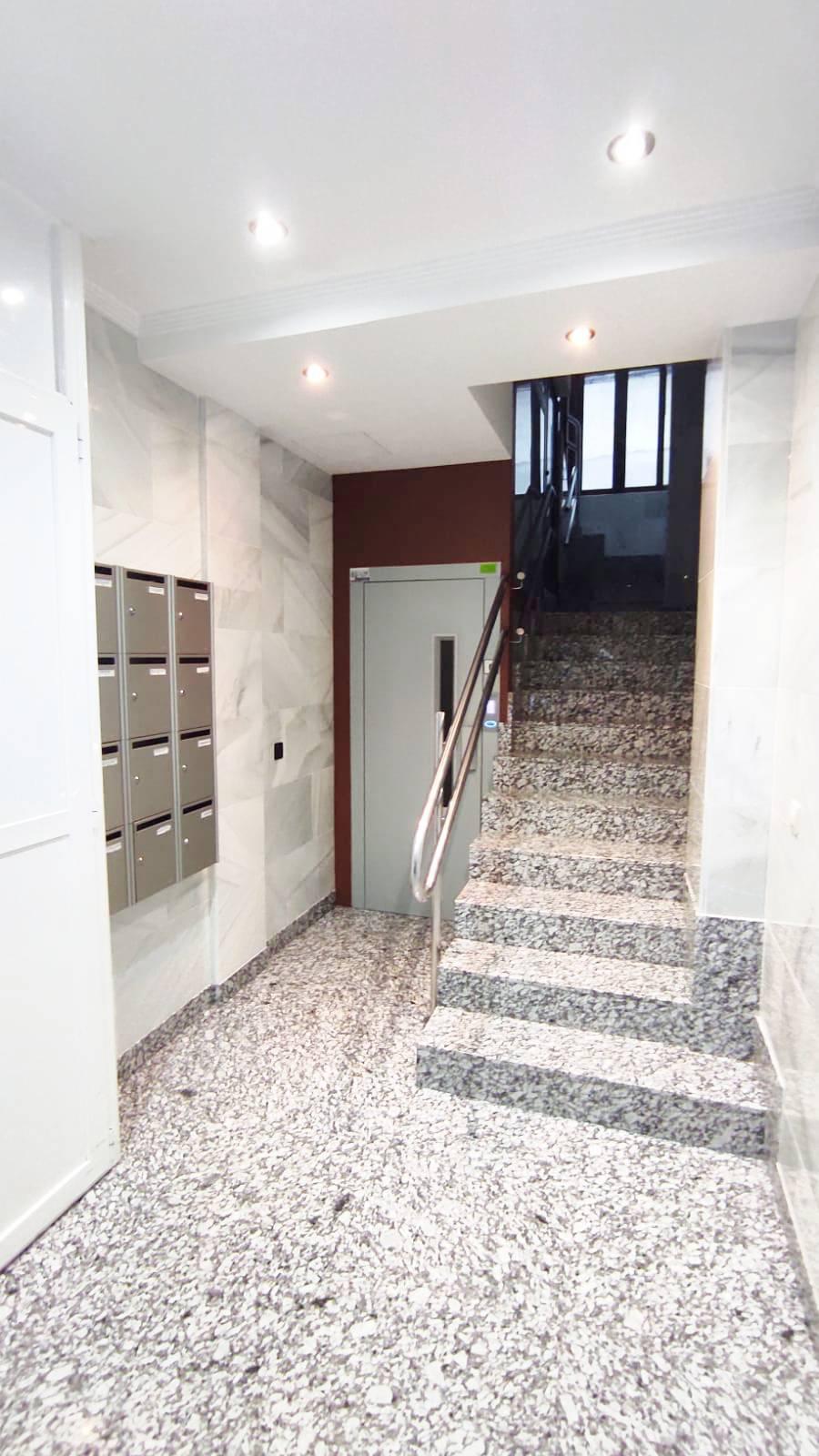 Imagen 32 Piso en venta en Ermua / Centro de Ermua, zona llana y accesible