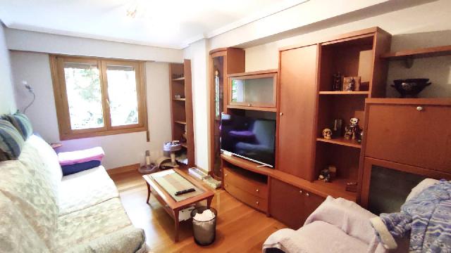 Imagen 2 Inmueble 295588 - Piso en venta en Ermua / Centro de Ermua, zona llana y accesible