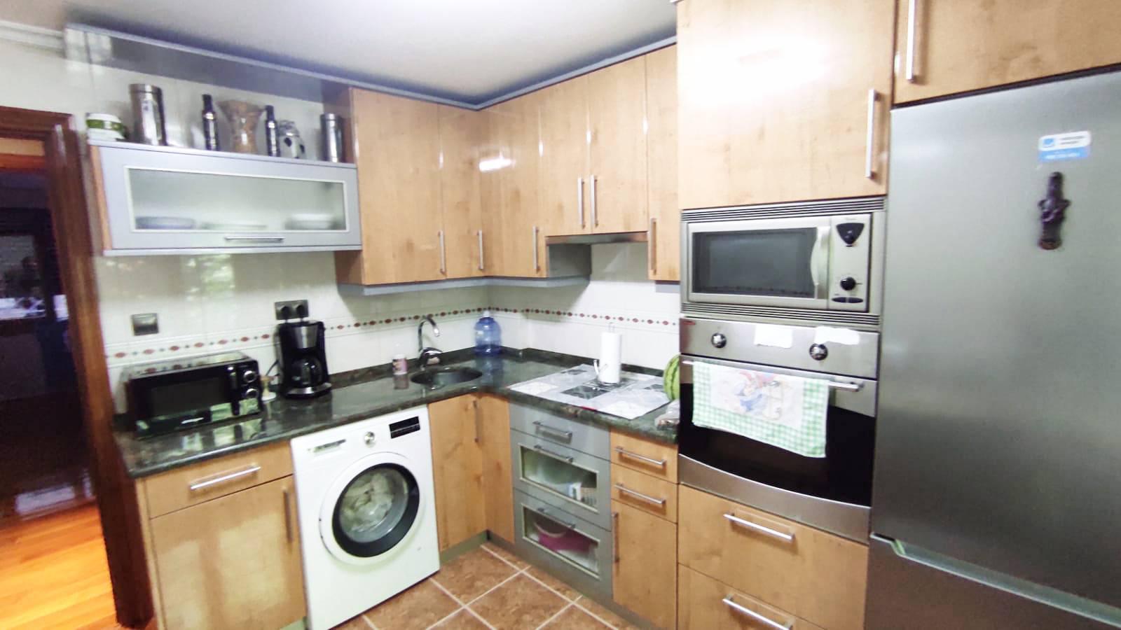 Imagen 10 Piso en venta en Ermua / Centro de Ermua, zona llana y accesible