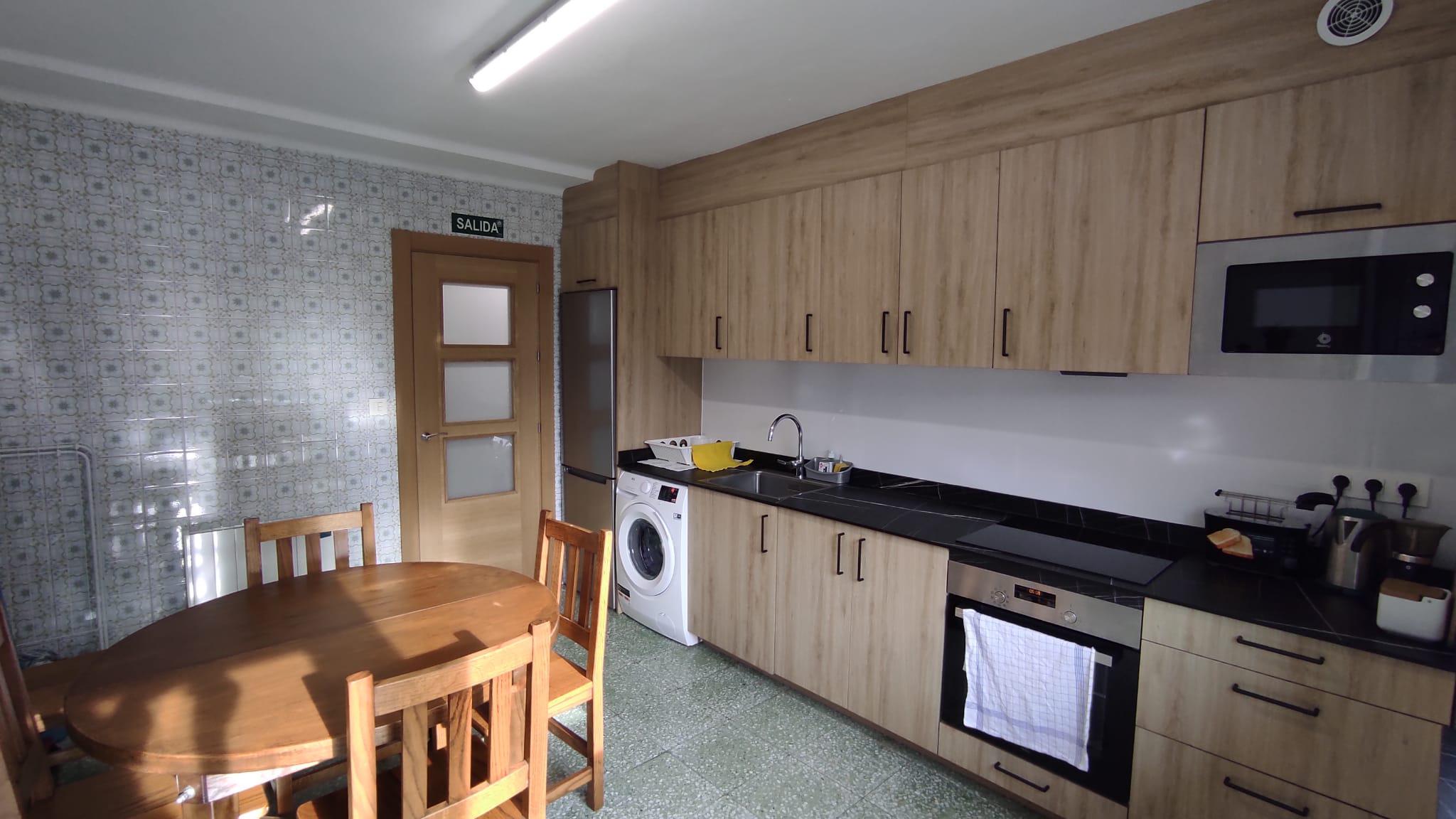 Imagen 19 Casa Rústica en venta en Elgoibar / Elgoibar, zona accesible, entorno para turismo rural.