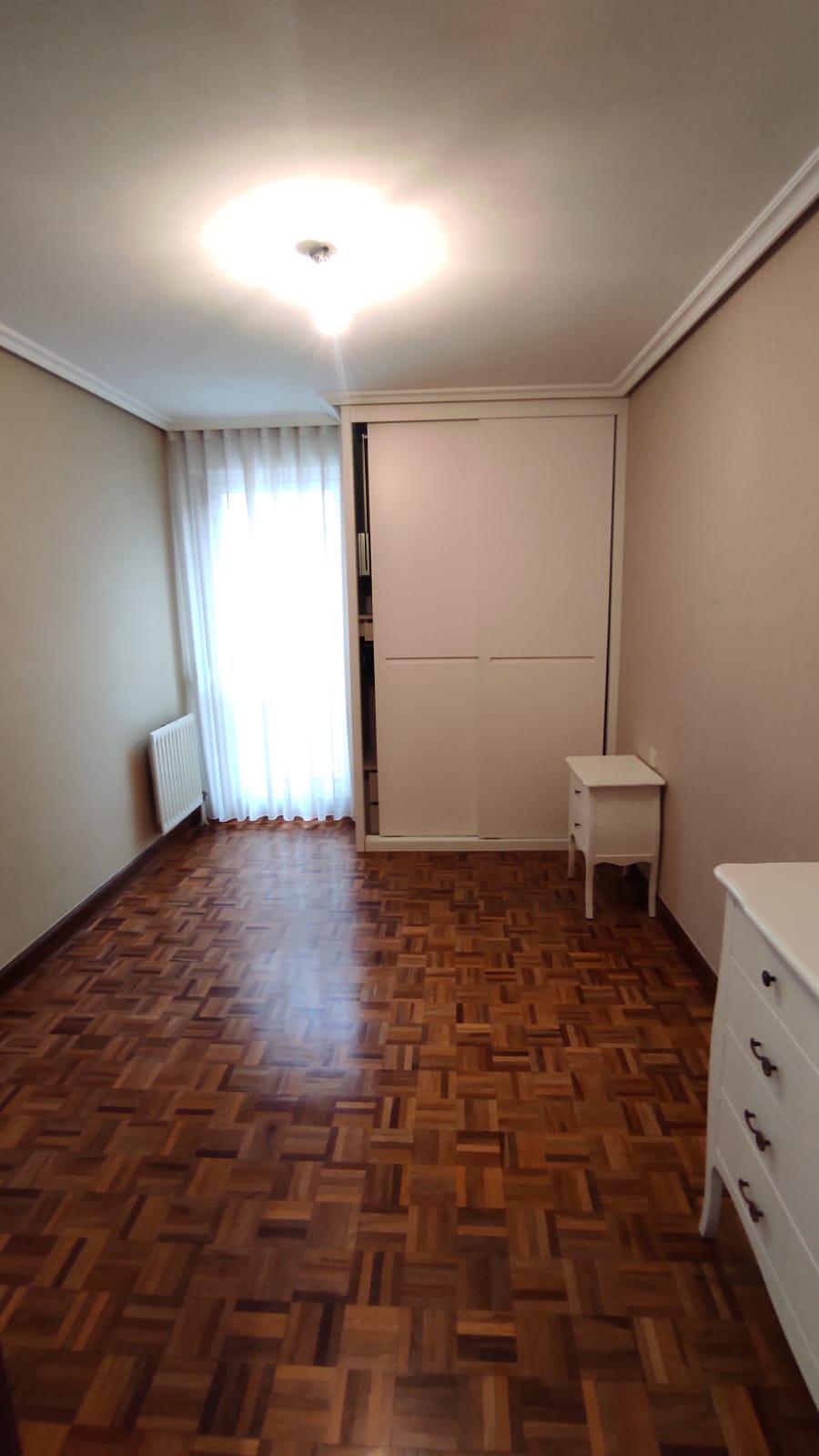 Imagen 15 Piso en venta en Ermua / Ermua, zona San Pelayo, zona céntrica y accesible.