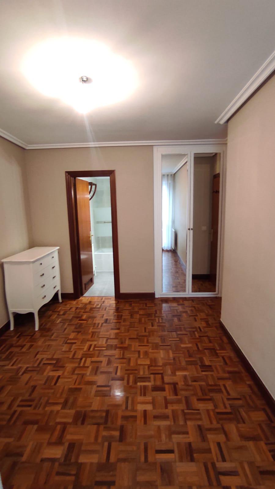 Imagen 17 Piso en venta en Ermua / Ermua, zona San Pelayo, zona céntrica y accesible.