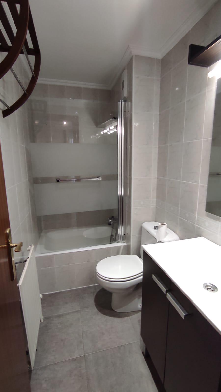 Imagen 24 Piso en venta en Ermua / Ermua, zona San Pelayo, zona céntrica y accesible.